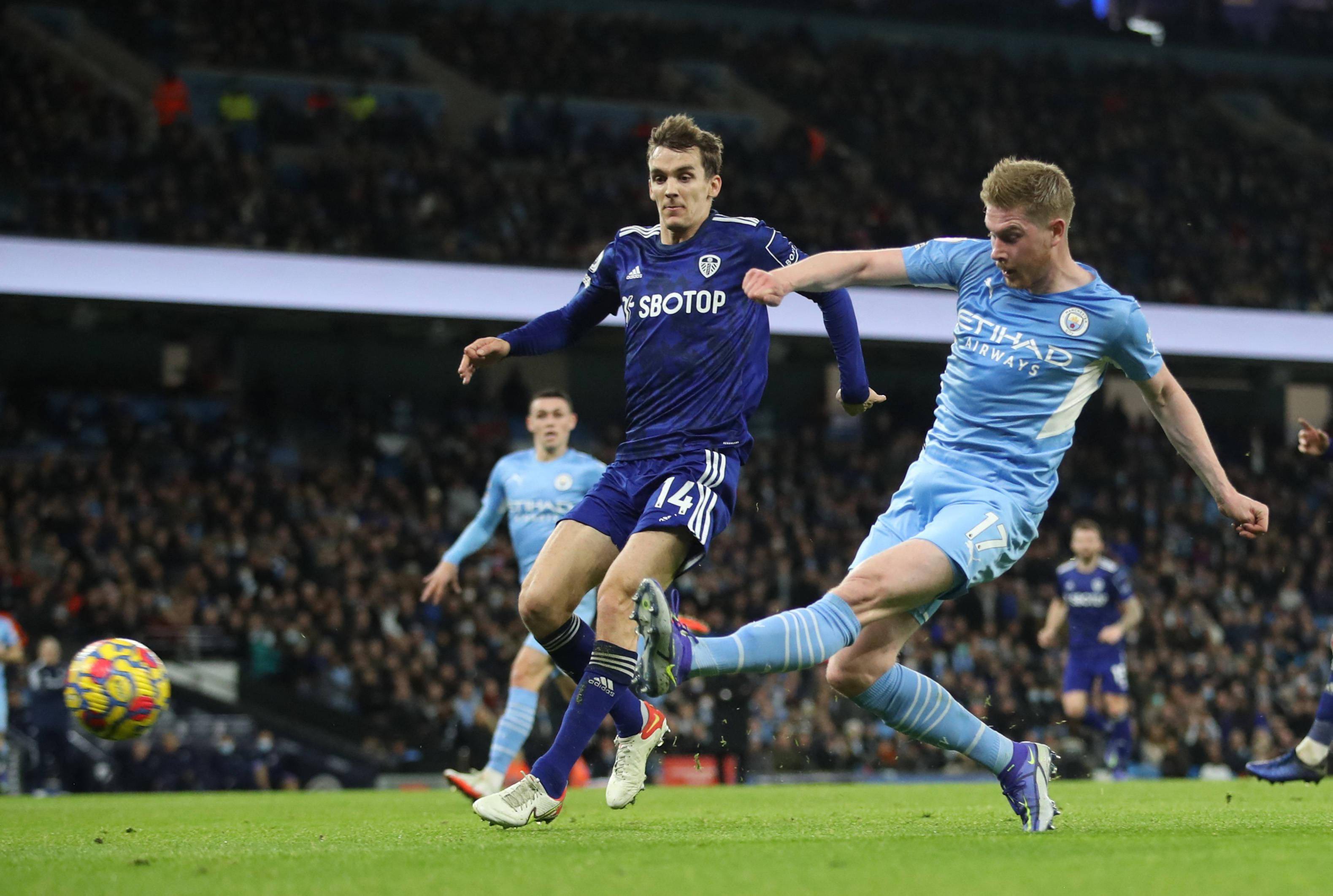 王博执教五年终破质疑首次夺冠激动落泪荣耀时刻永载史册